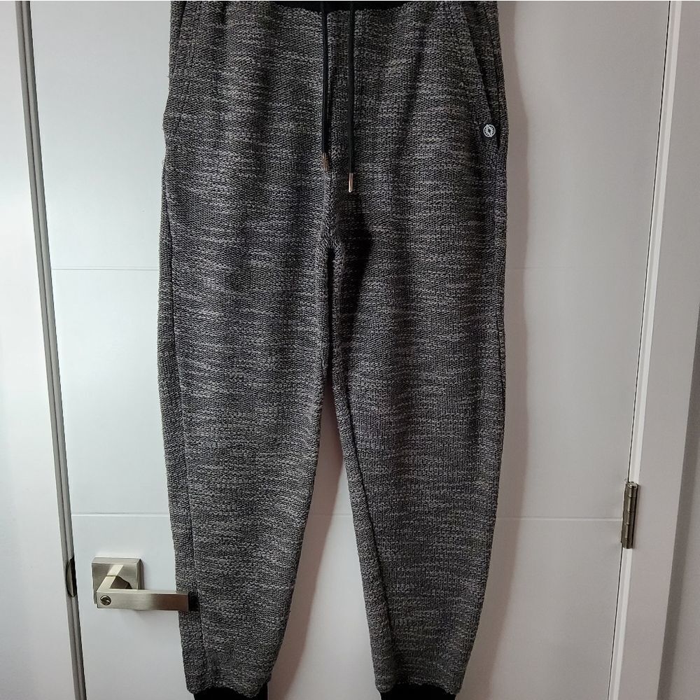 Akademiks Women's Joggers Size M